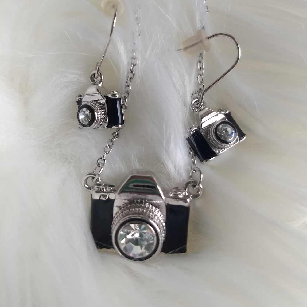2-Piece! Silver Vintage Camera Necklace + Earrings